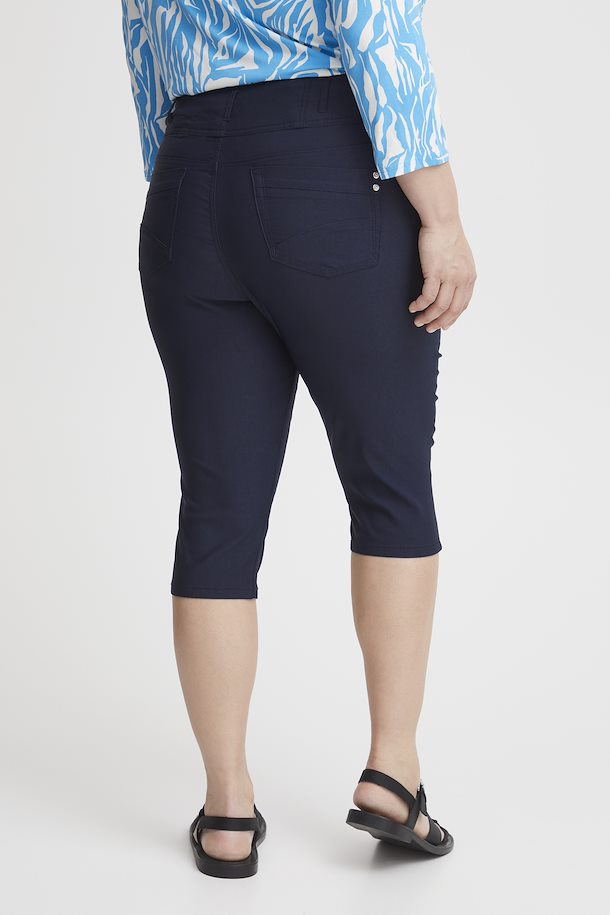 Fransa Plus Size Selection Casual pants Dark Peacoat – Shop Dark Peacoat  Casual pants from size 44-56 here