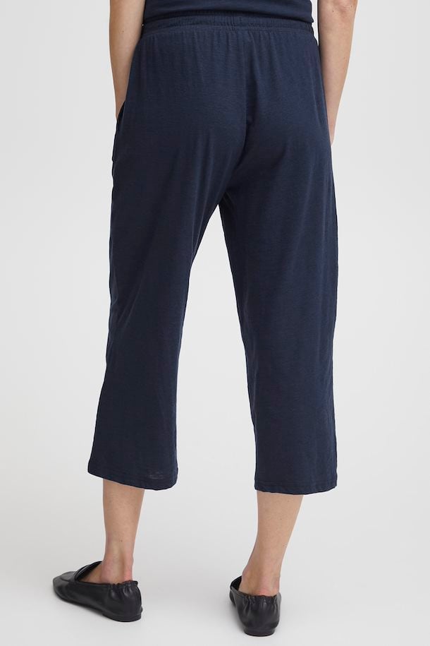 Fransa Capri pants Navy Blazer – Shop Navy Blazer Capri pants from size  XS-XXL here