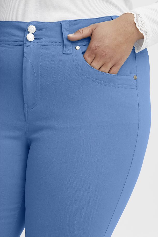 Fransa Plus Size Selection FPZALIN Capri pants Ultramarine – Shop